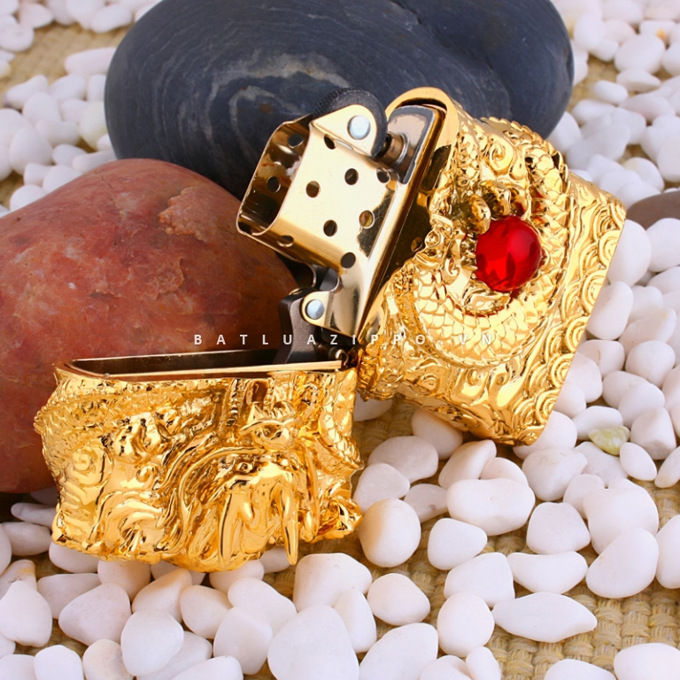 Bật lửa Zippo chính hãng phiên bản rồng vàng quấn ngọc đỏ