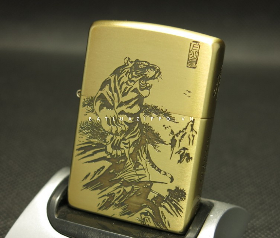Bật lửa Zippo chính hãng khắc hình Hổ dũng mãnh