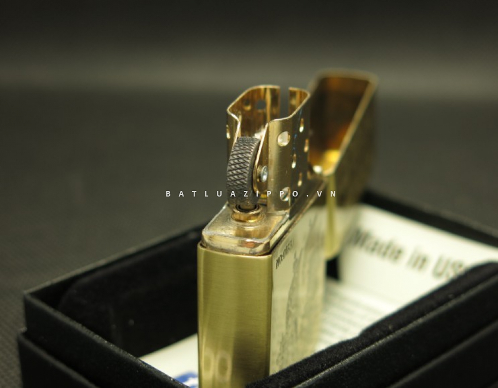 Bật lửa Zippo chính hãng đồng khắc one piece