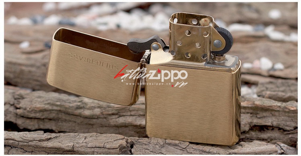 Bật Lửa Zippo Đồng Vân Xước Ngang Khắc Chữ SOLID BRASS - SKU 204 – Zippo Brushed Brass Engraved