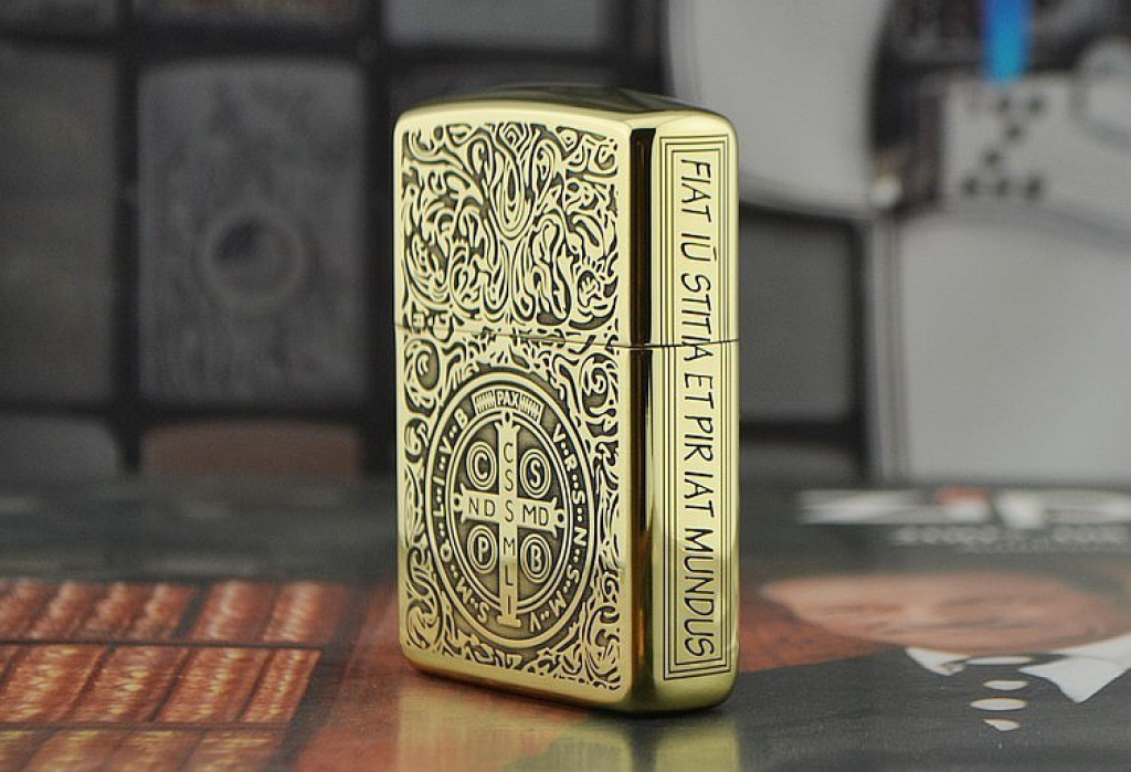 Zippo Chính Hãng Đồng Bóng Khắc Konstantin