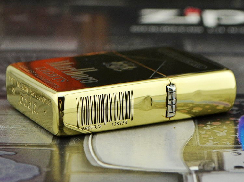 Zippo Chính Hãng Đồng Bóng Khắc Thương Hiệu Marlboro Phiên Bản Amor