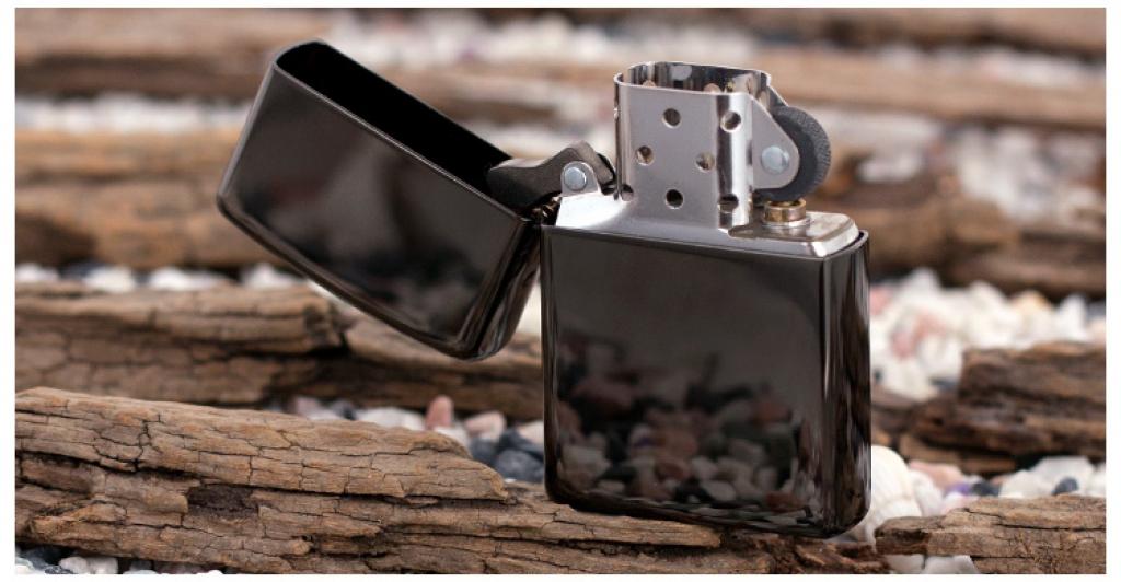 Bật Lửa Zippo Phủ Bóng Màu Đen Mun - SKU 24756 – Zippo Ebony
