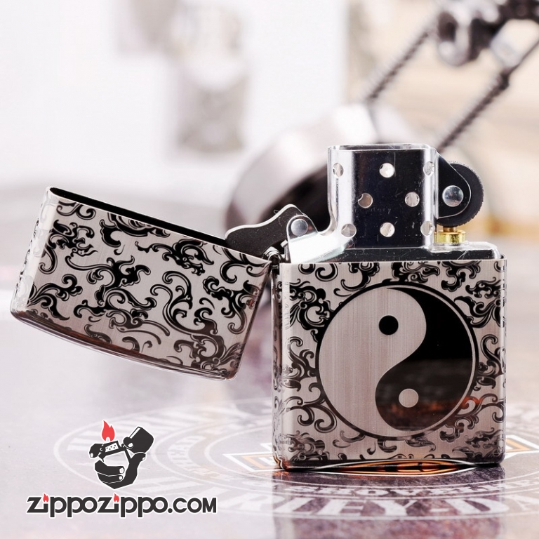 Zippo 150 Đen Bóng Khắc Hình Bát Quái Âm Dương