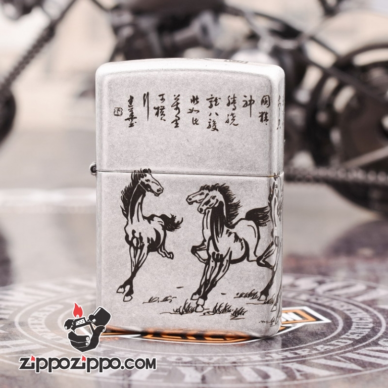 Bật Lửa Zippo 121FB Bạc Cổ Khắc Tranh Bát Mã Truy Phong