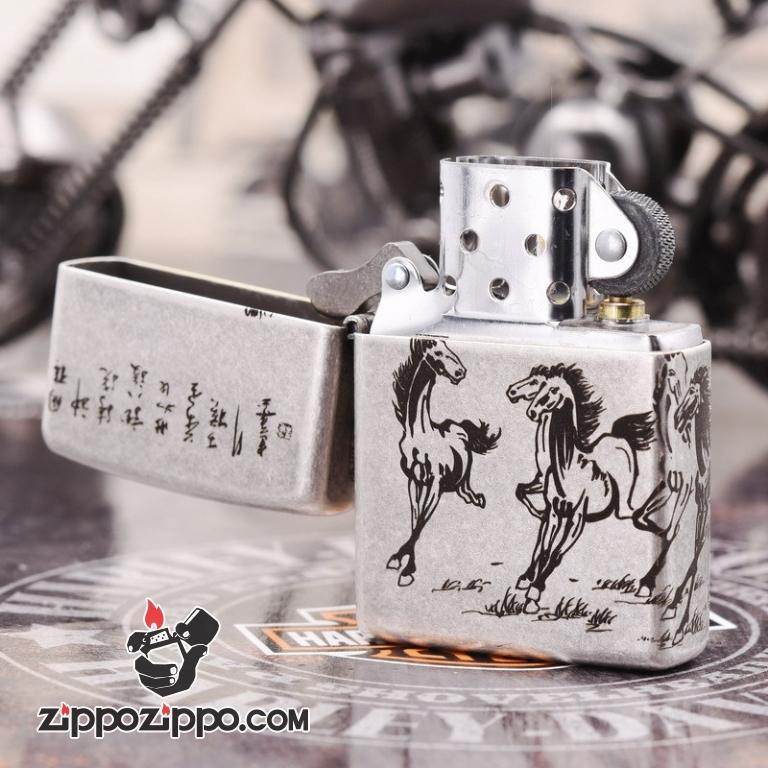 Bật Lửa Zippo 121FB Bạc Cổ Khắc Tranh Bát Mã Truy Phong