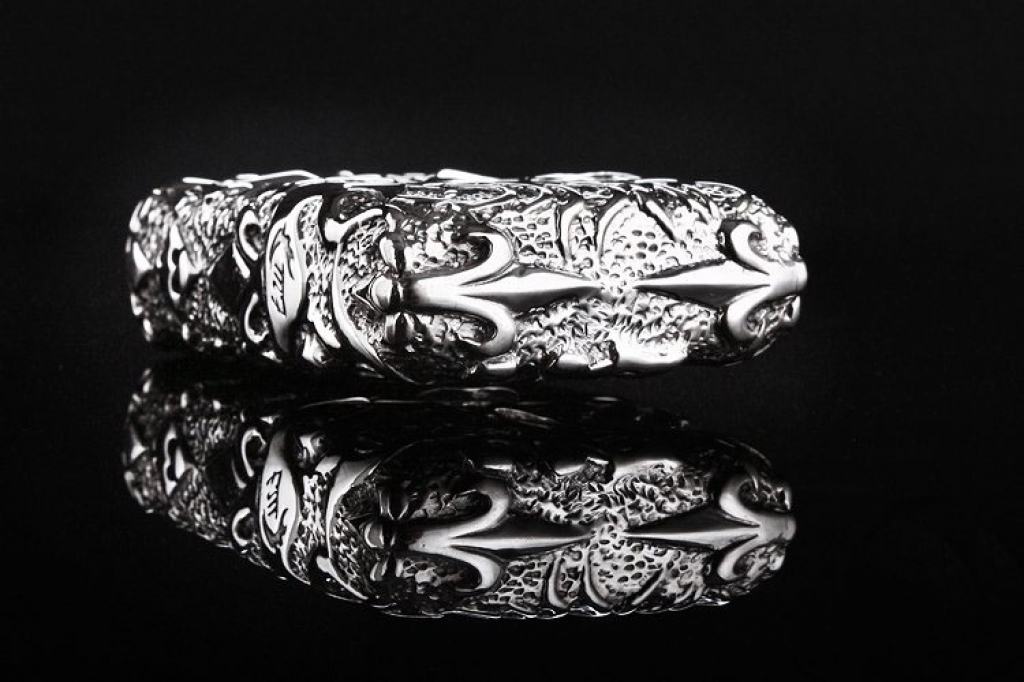 Bật lửa zippo Mỹ điêu khắc handmade bạc tây tạng phiên bản giới hạn xuất nhật bản