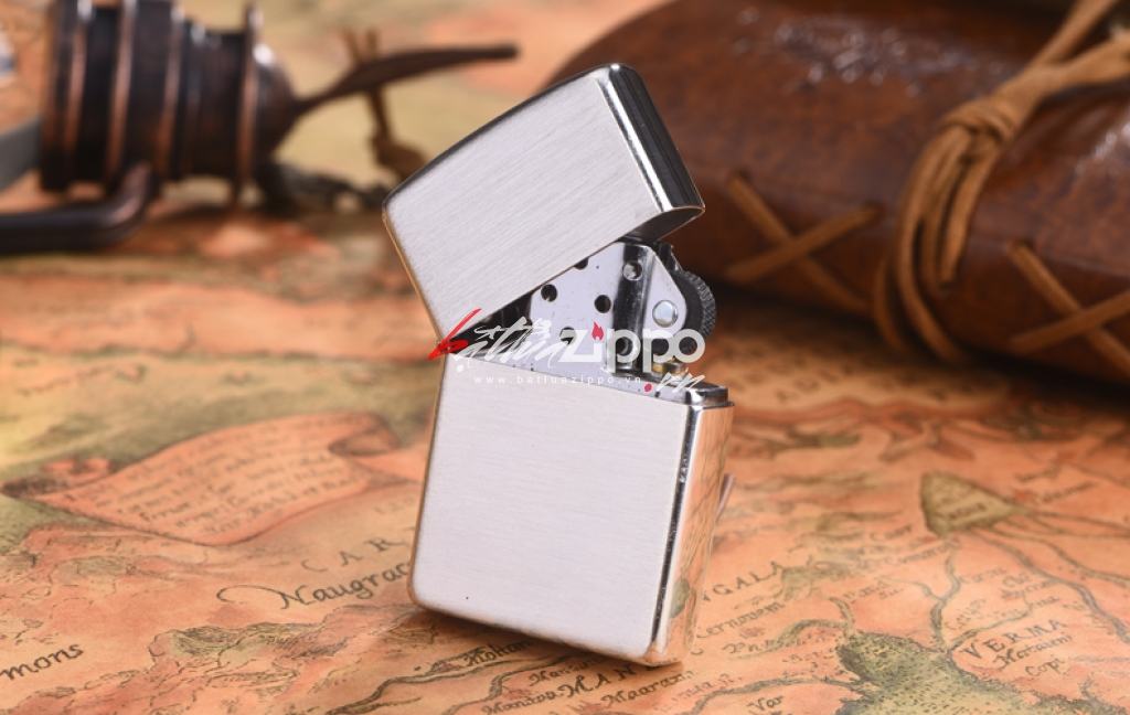 Zippo 27 - Bật lửa Zippo chính hãng USA bạc nguyên khối hoa văn xước vỏ dày