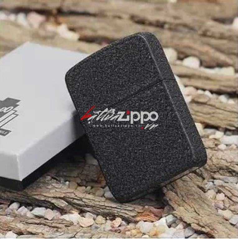 Bật Lửa Zippo 1941 Sơn Tĩnh Điện Đen Nhám - SKU 28582 – Zippo 1941 Replica Black Crackle Lighter