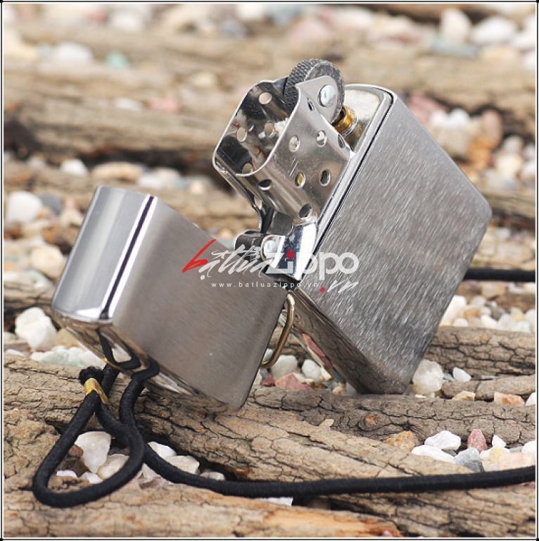 Bật lửa zippo chính hãng Forsaken