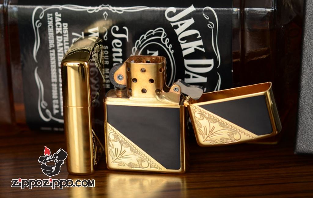 Bật lửa ZIppo Đồng khắc hoa văn hai góc
