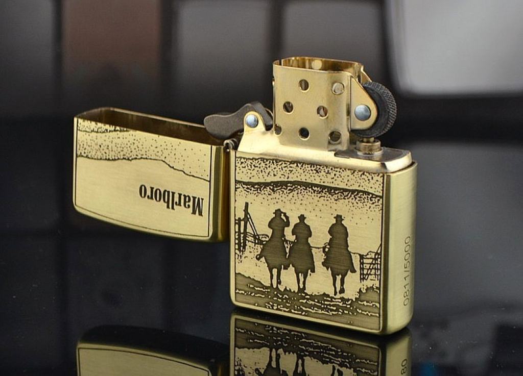 Bật lửa Zippo phiên bản Marlboro hình cao bồi