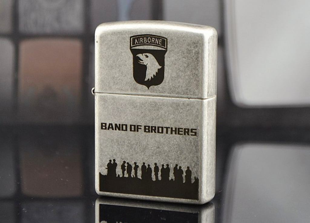 Bật lửa Zippo phiên bản Antique Bạc Band of Brothers