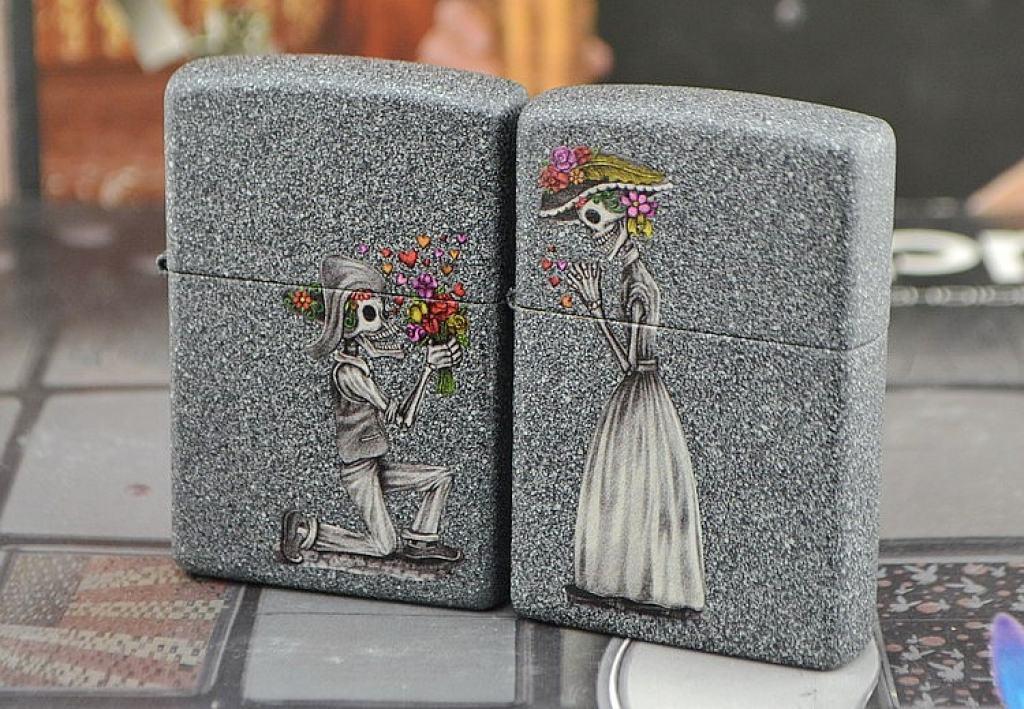 Bật lửa Zippo phiên bản Couple Love Machine 2016