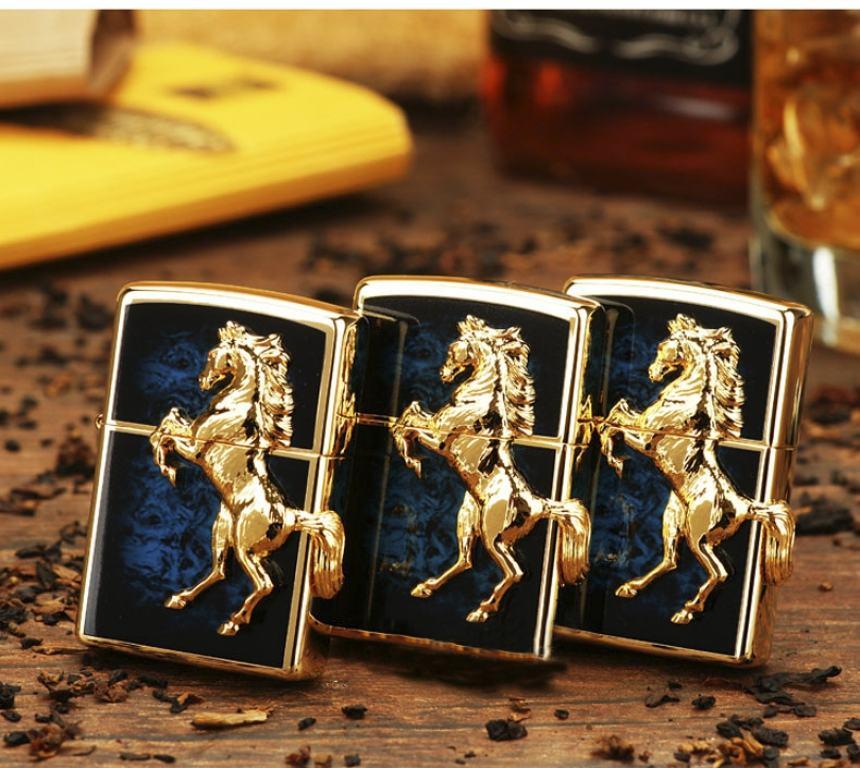 Bật lửa Zippo chính hãng mặt xanh mạ vàng khắc nổi
