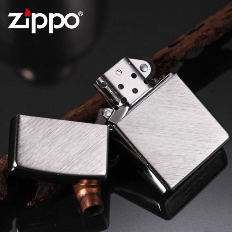 Bật Lửa Zippo Mạ Chrome Xước Xéo - SKU 24648 – Zippo Herringbone Sweep Brushed Chrome