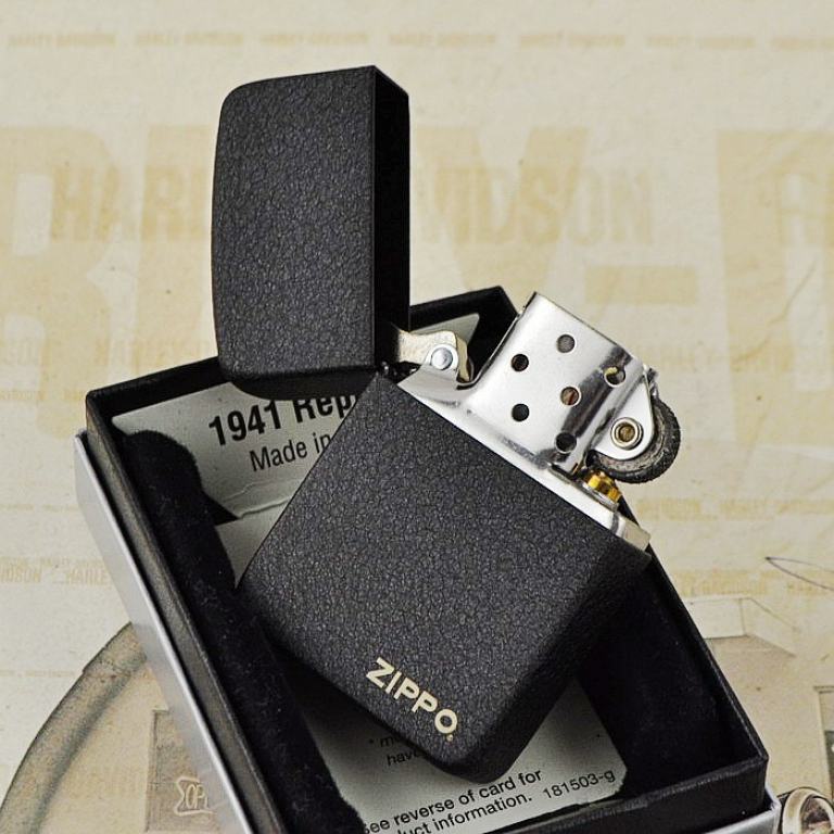Bật Lửa Zippo 1941 Sơn Tĩnh Điện Đen Nhám - Logo Zippo SKU 28582 - Zippo Replica 1941 Black Crackle LOGO