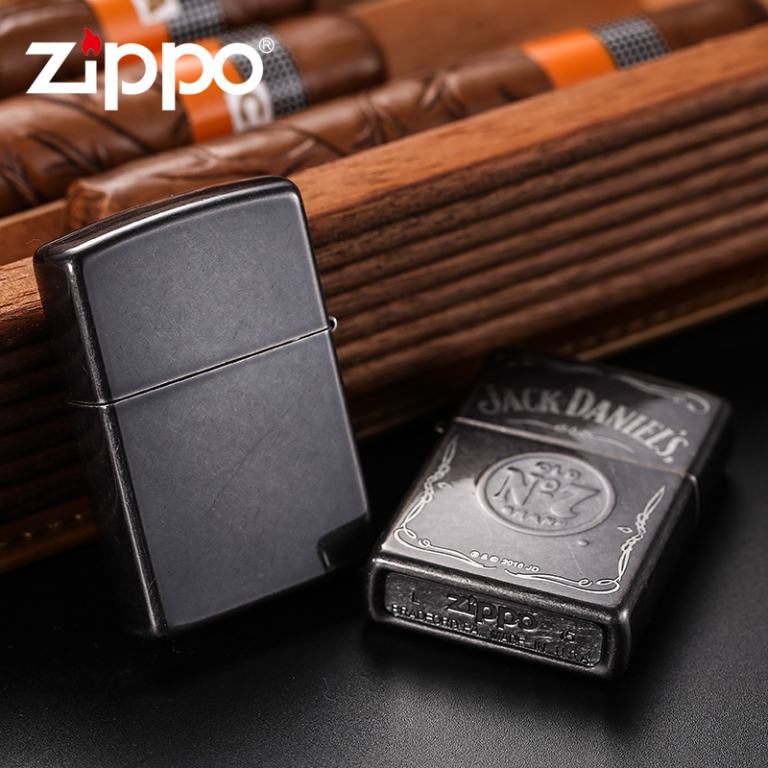 Zippo Chính Hãng Màu Xám Hình Rượu Vang Jack Daniel