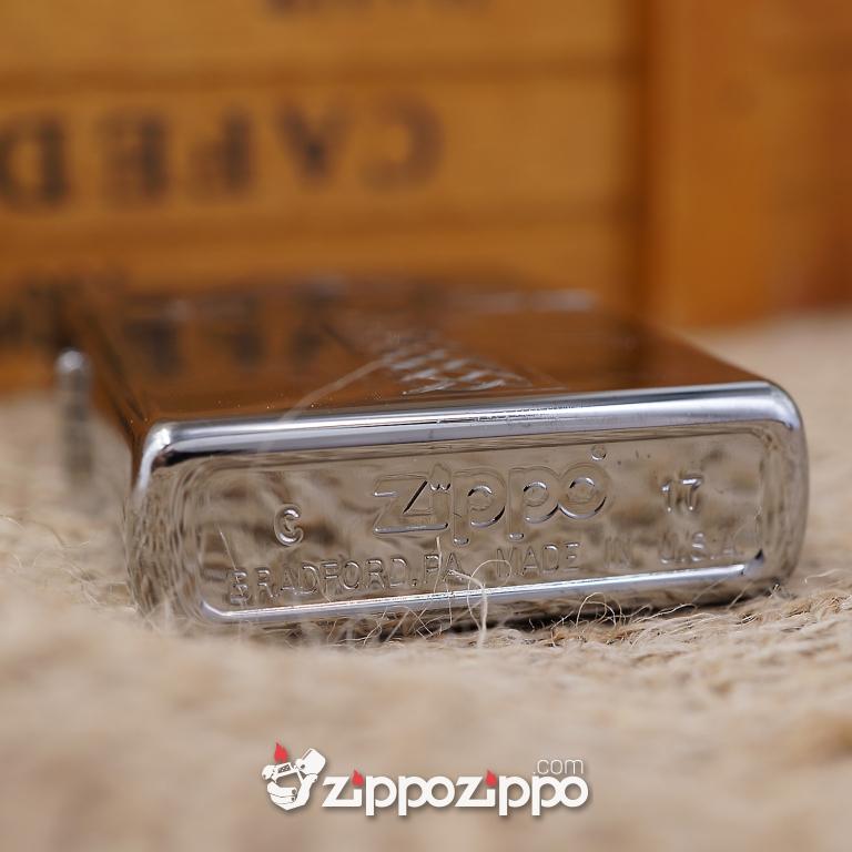 Bật lửa zippo mầu bạc khắc chữ thập
