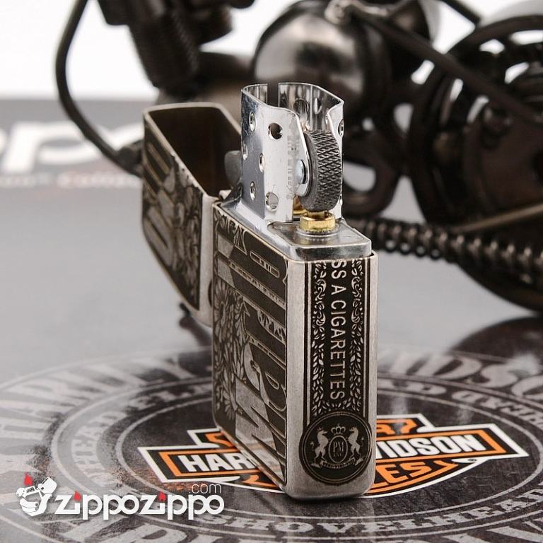 Zippo Chính Hãng Bạc Cổ Khắc Logo Marlboro