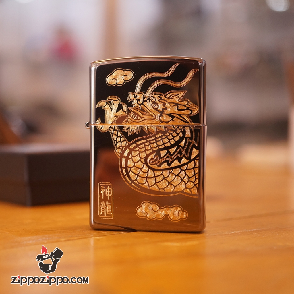 Zippo khắc rồng mạ vàng mầu đen