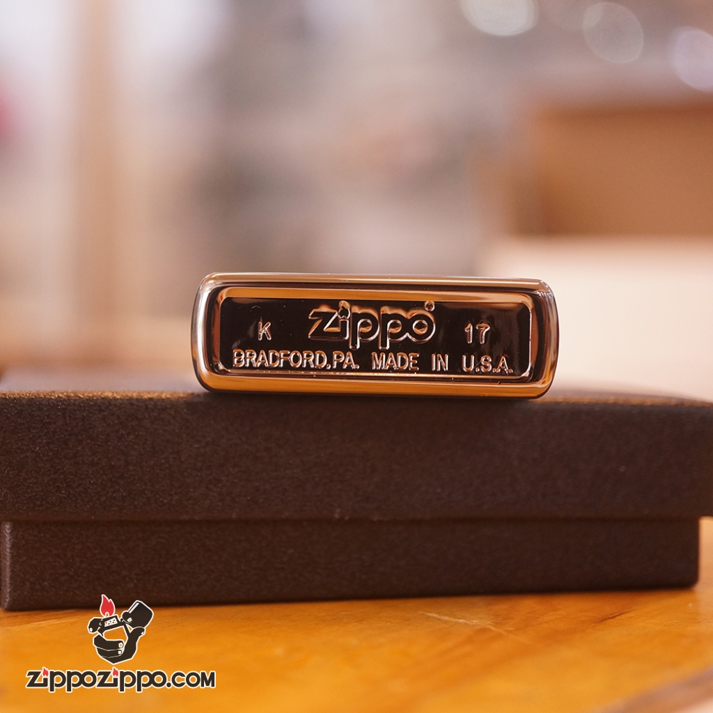 Zippo khắc rồng mạ vàng mầu đen