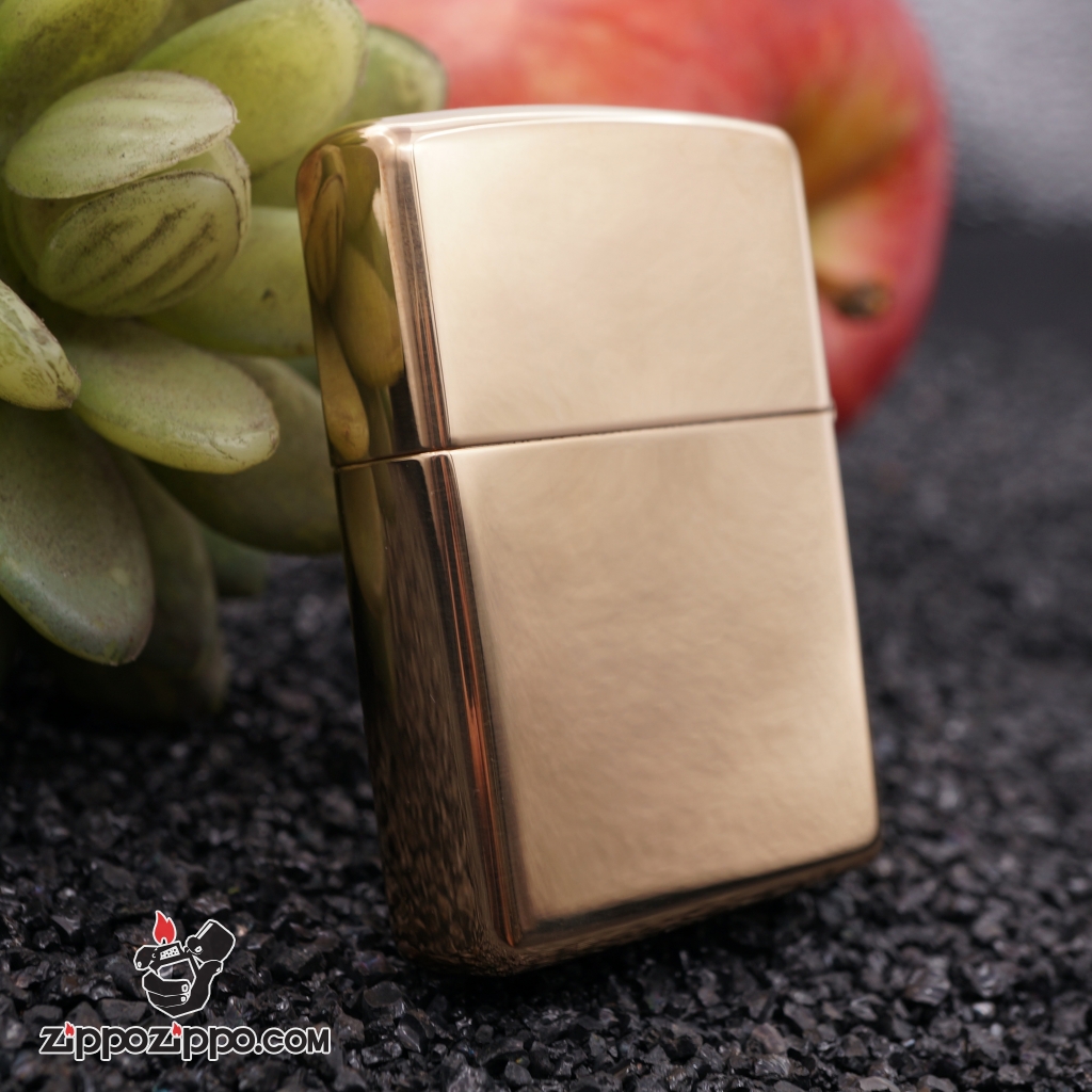Zippo khắc logo Marinnes vỏ đồng nguyên chất