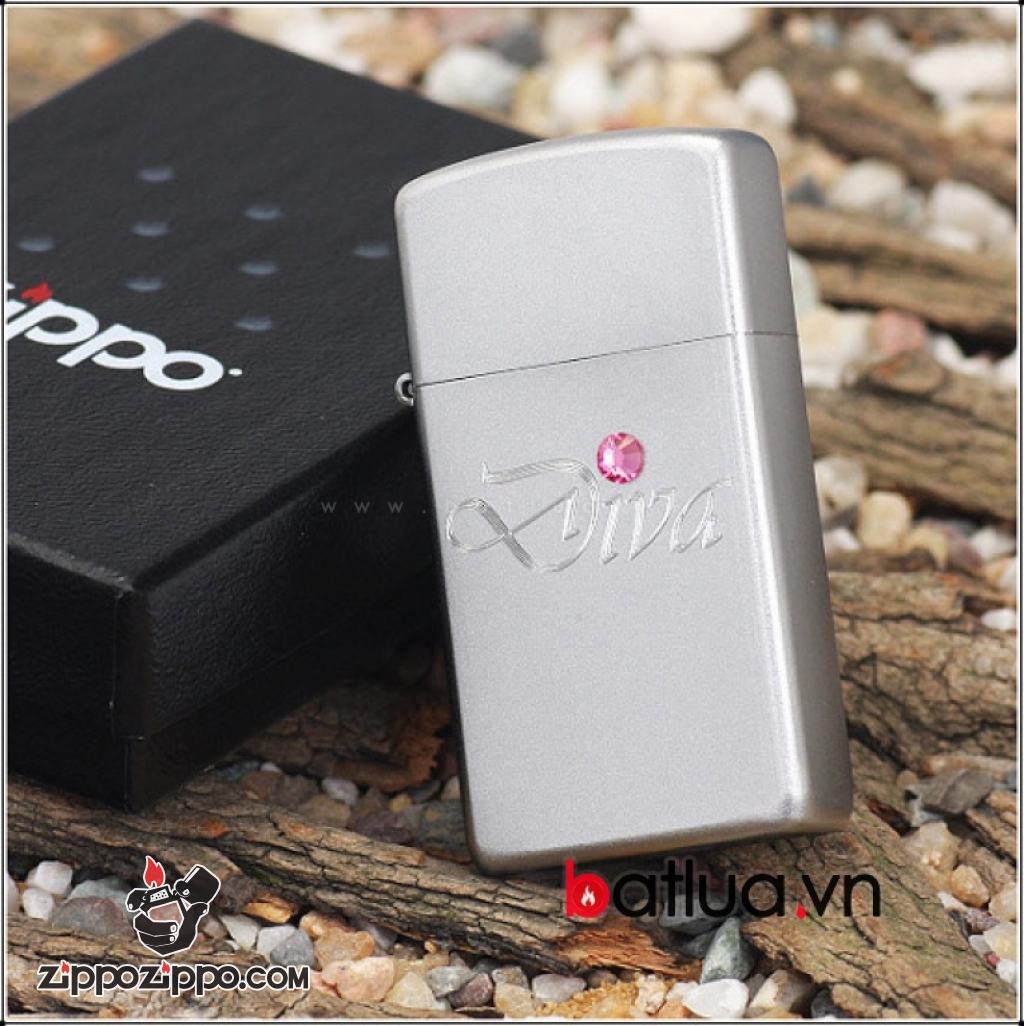 Bật Lửa Zippo Bản Nhỏ Nhám Satin Chữ Diva - SKU 24573 – Zippo Slim Diva Silver Style