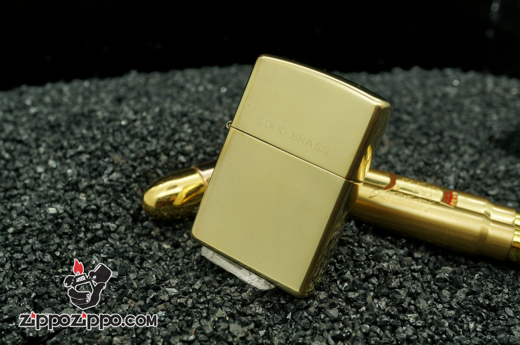 Bật lửa Zippo Cổ khắc Soild Brass Sản xuất năm 1997