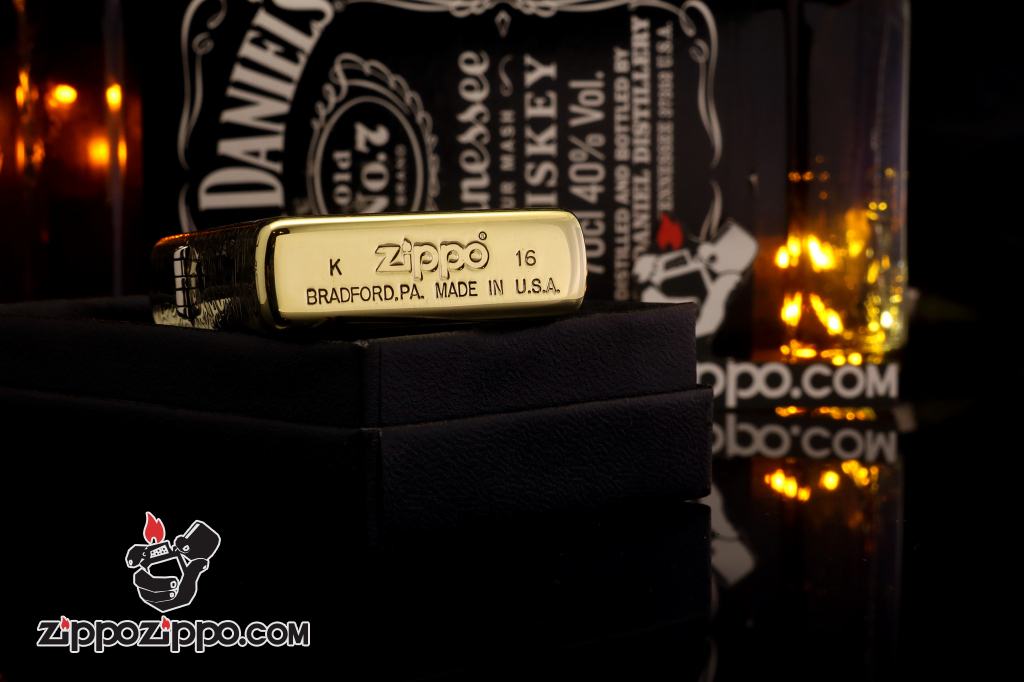 Zippo Chính Hãng Đồng Khăc Nổi Constantine Phiên Bản 254B