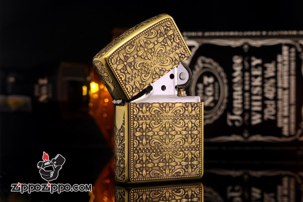 Bật lửa Zippo phiên bản mặt khắc 162 đồng chéo