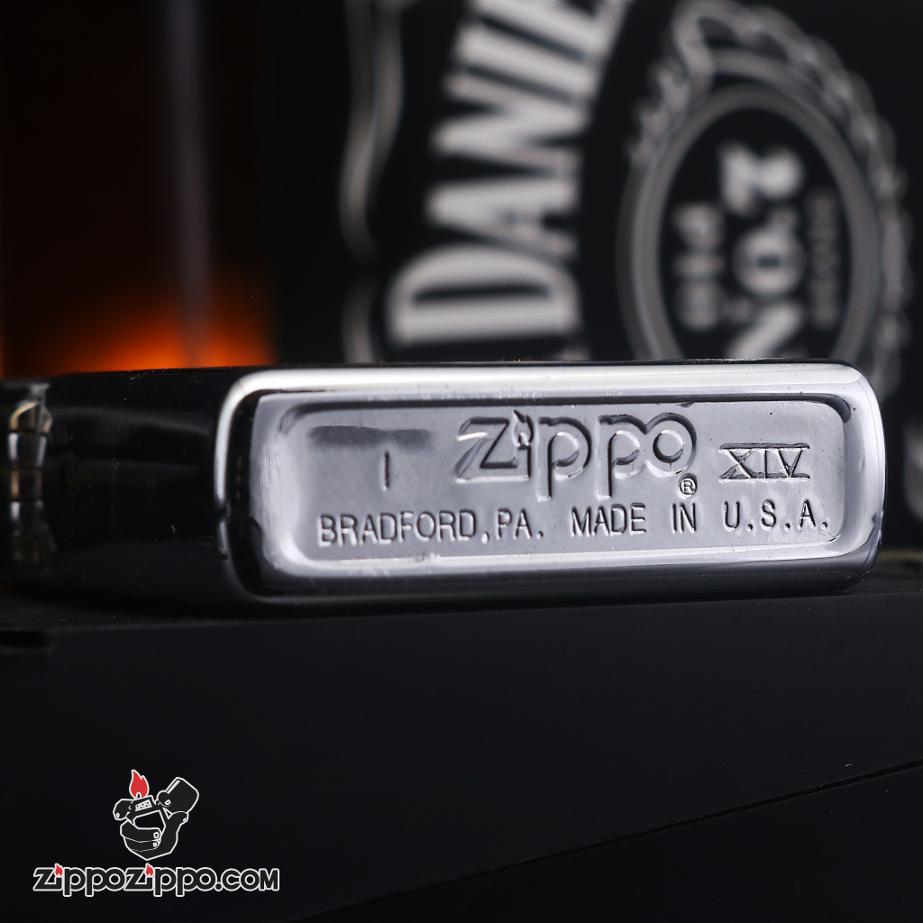 Zippo đời la mã sản xuất 1999 đội bóng bầu dục 49 ERS
