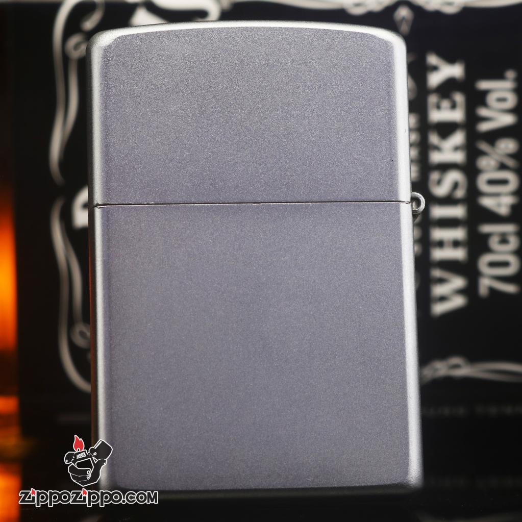 Zippo đời la mã sản xuất 2000 màu bạc in hình
