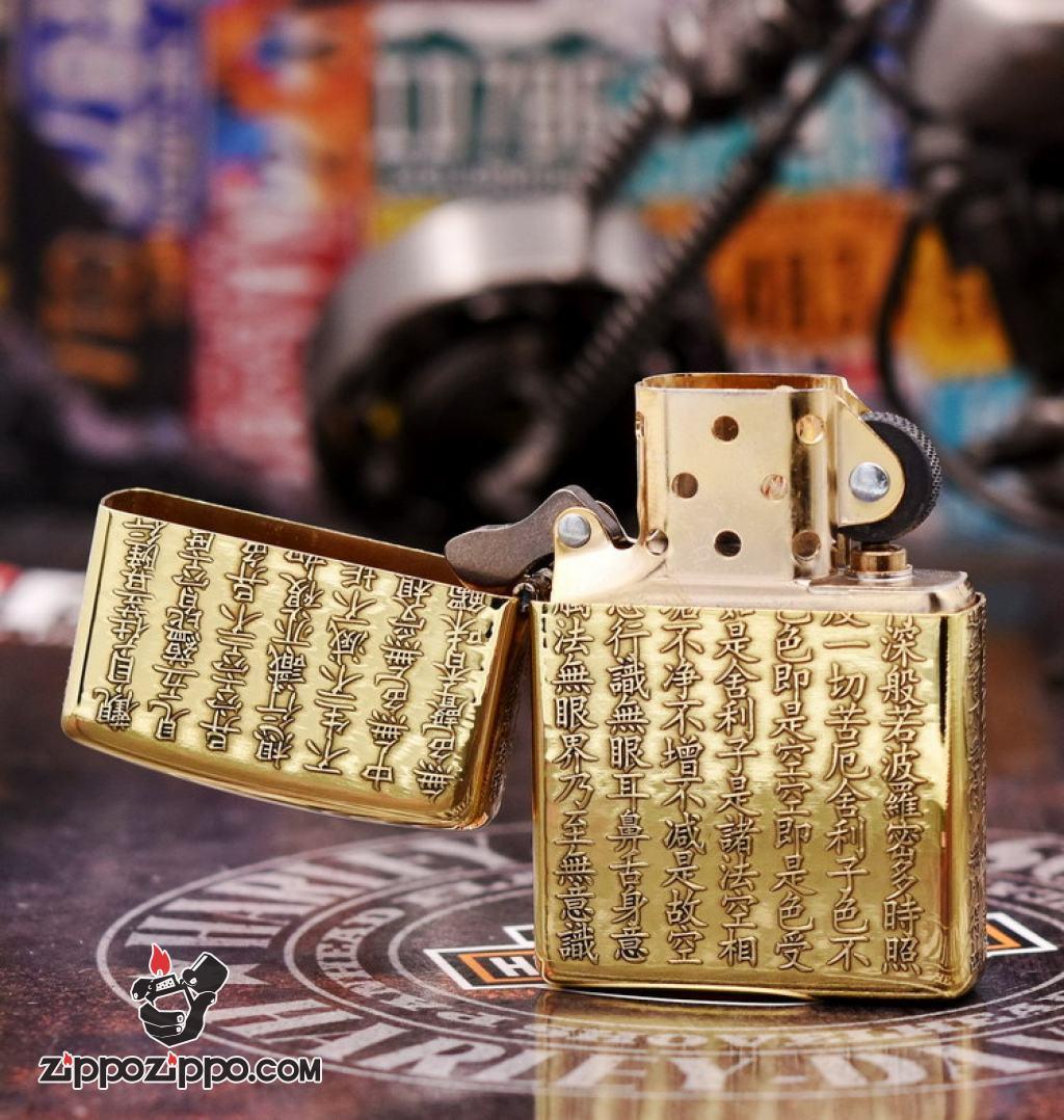Bật lửa Zippo khắc nổi Tâm kinh đồng bóng