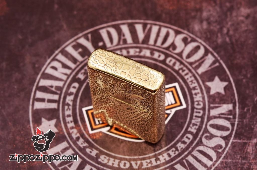 Bật lửa Zippo đồng khối khắc báo đốm