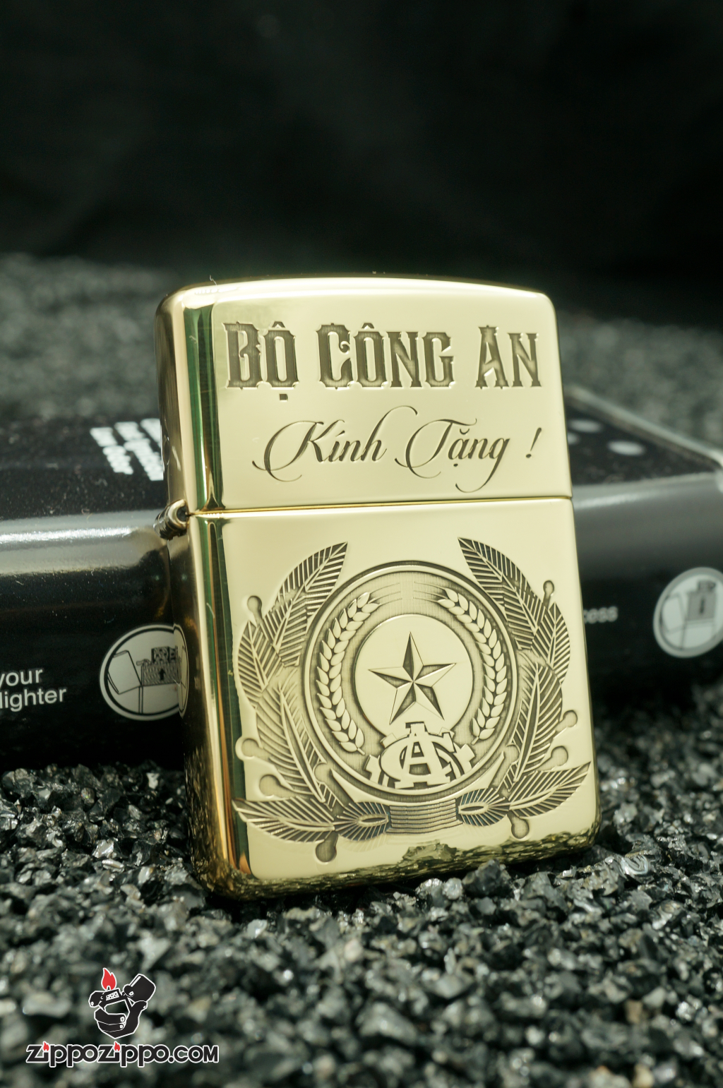 Zippo đồng nguyên chất khắc sâu bộ công an kính tặng bản armor