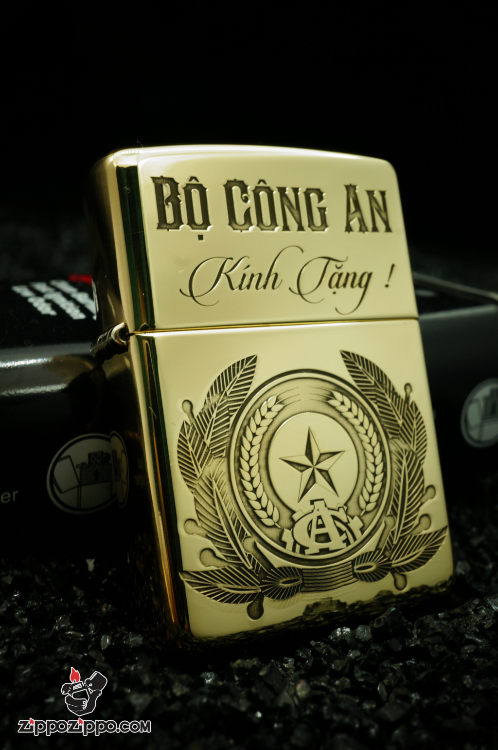 Zippo đồng nguyên chất khắc sâu bộ công an kính tặng bản armor