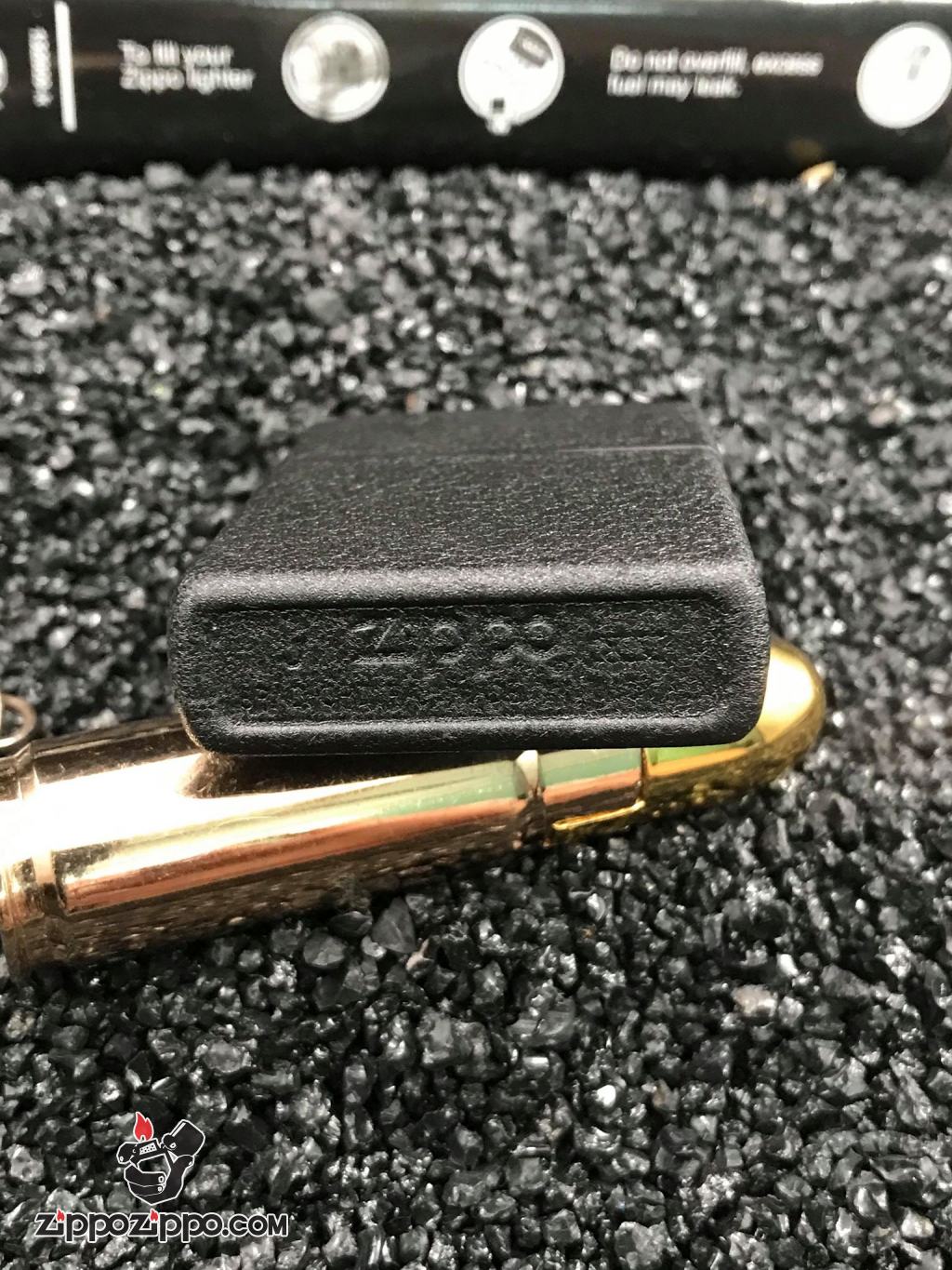 Zippo Cổ Sản Xuất Năm 1999 Phiên Bản Đen Nứt