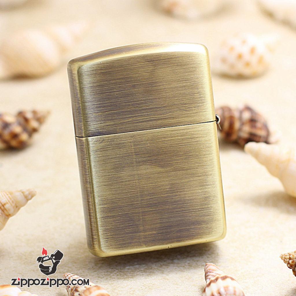 Bật Lửa Zippo Chạm Khắc Nữ Thần Gợi Cảm