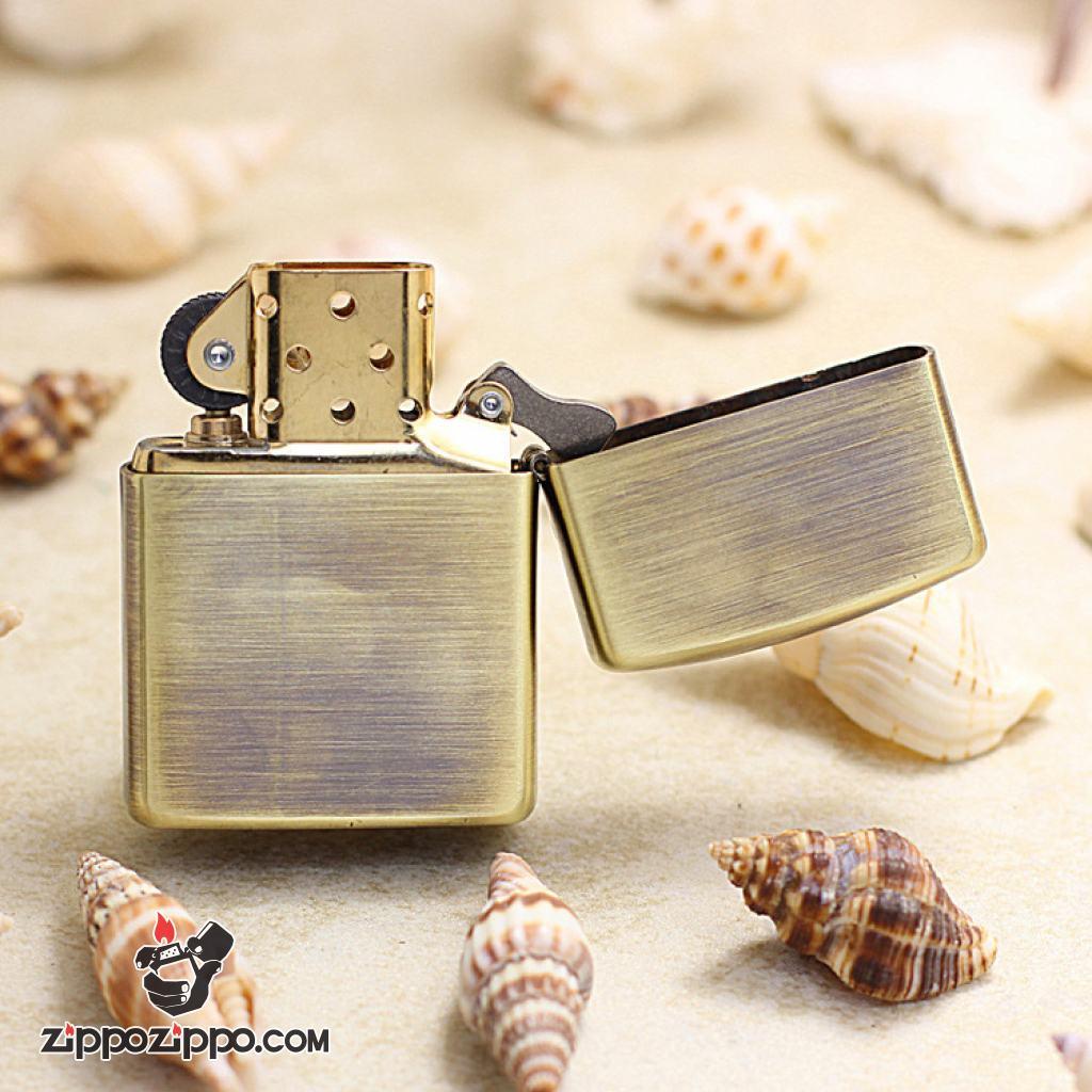 Bật Lửa Zippo Chạm Khắc Nữ Thần Gợi Cảm