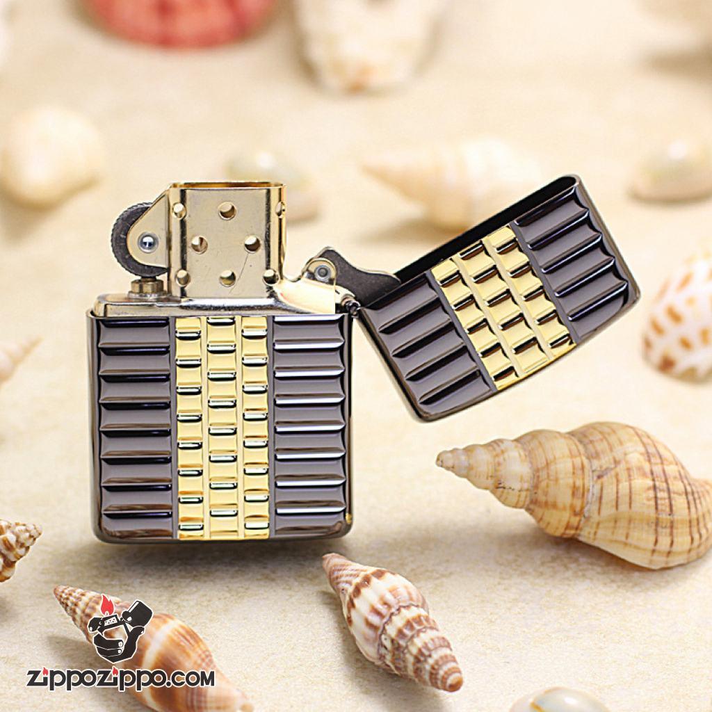 Bật Lửa Zippo Dập Nổi Ô Vuông Đan Xen Mạ TiTan