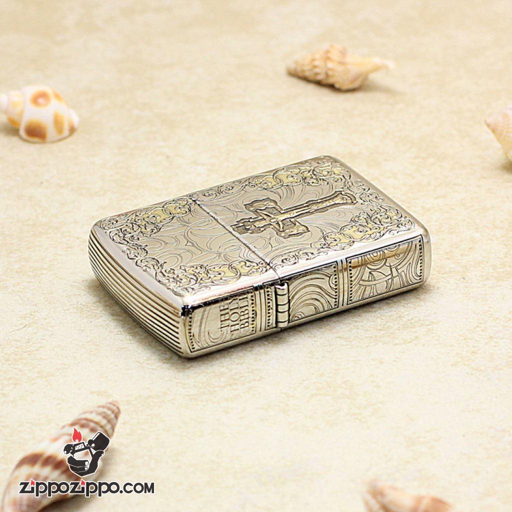 Bật Lửa Zippo Khắc Chữ Thập Và Kinh Thánh Màu Bạc