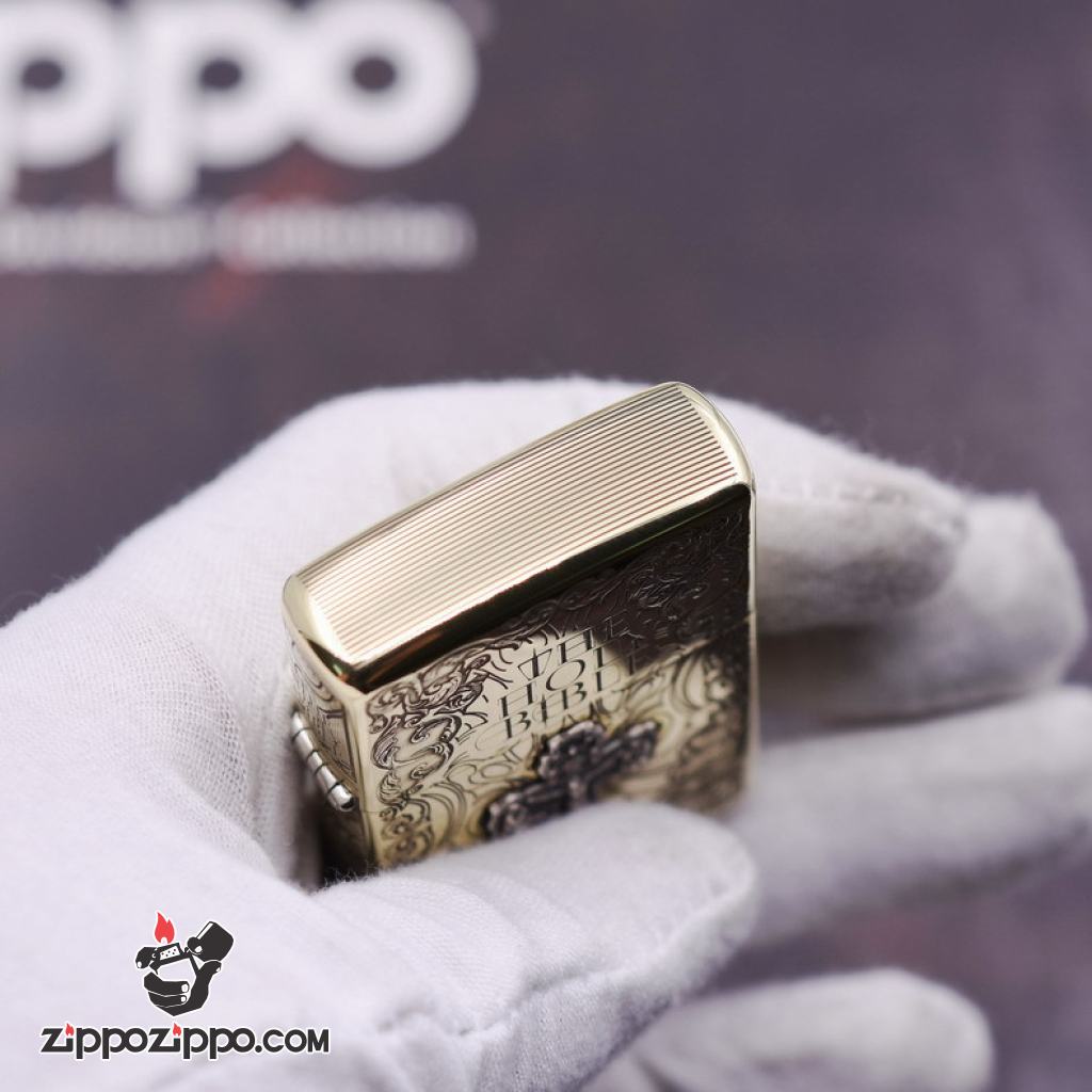 Bật Lửa Zippo Khắc Chữ Thập Và Kinh Thánh Màu Vàng Bản Ốp Nổi Bản Amor