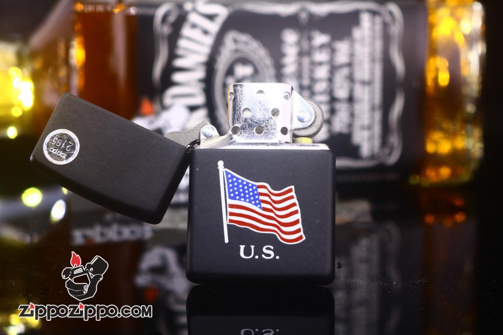 Zippo Cổ màu đen in cờ Mỹ năm 1998