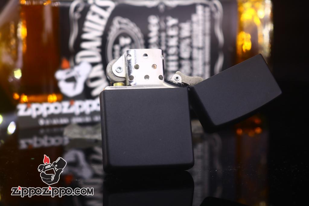Zippo Cổ màu đen in cờ Mỹ năm 1998