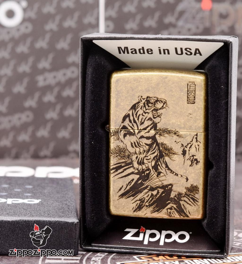 Bật Lửa Zippo Mạ Antique Brass Khắc Chúa Sơn Lâm