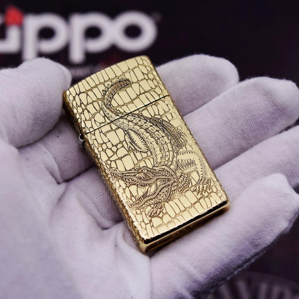 Bật Lửa Zippo Chạm Khắc Cá Sấu Bao Quanh Phiên Bản Hẹp Slim