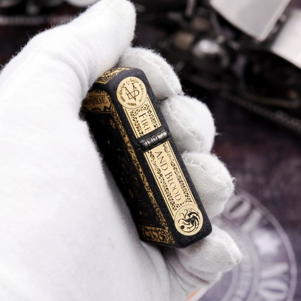 Bật Lửa Zippo Đen Nhám Khắc Game Of Thrones