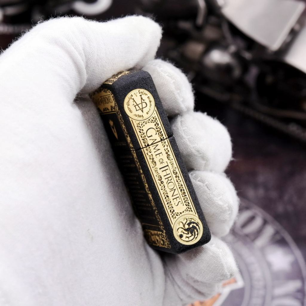 Bật Lửa Zippo Đen Nhám Khắc Game Of Thrones