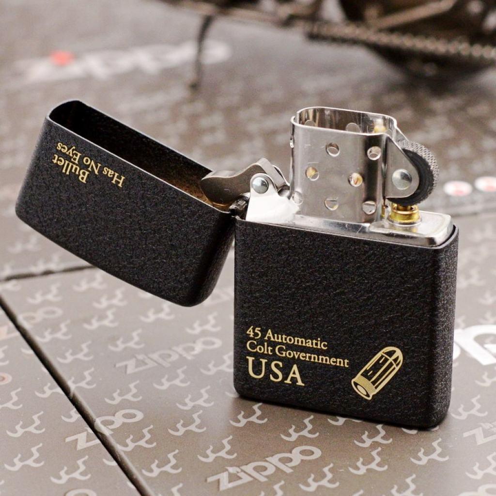 Bật Lửa Zippo Đen Nhám Khắc Hình Viên Đạn
